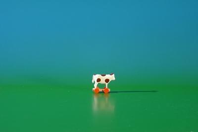 Rudolphs Schatzkiste Miniatur Kuh auf Räder Höhe ca 2,5 cm