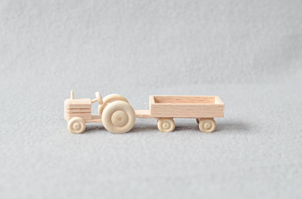 Rudolphs Schatzkiste Holzspielzeug Traktor mit Anhänger natur HxBxT 3,5x7,5x3cm Black Friday