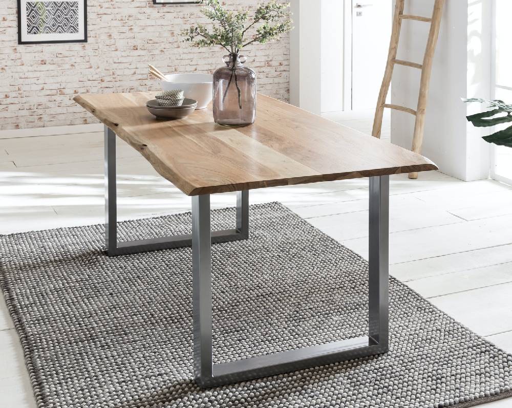 Salesfever Baumkantentisch Stühle hellbraun 200 cm massiv NATUR 5tlg GIADA Vatertagsangebot