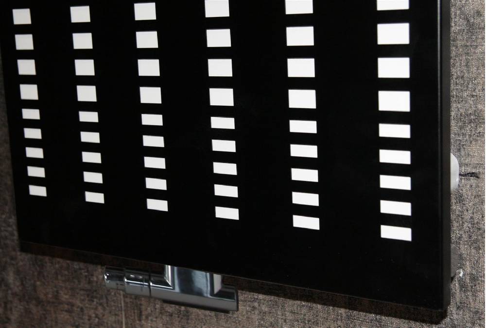 Szagato BADHEIZKÖRPER Design broken Mirror 2 120x47cm 799 Watt schwarz SZAGATO Designheizkörper Handtuchheizkörper mit Mittelanschluss Handtuchwärmer Jubiläumsangebot