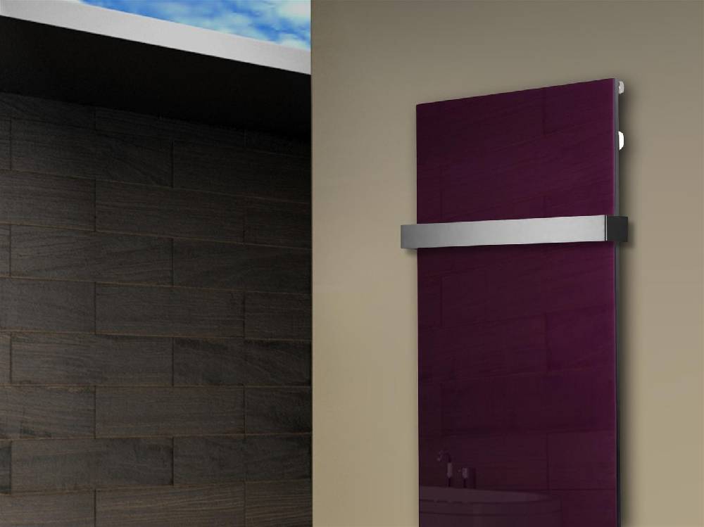 Szagato Badheizkörper mit Glas Design Montevideo 2 (Glasfront) 120x47cm 799 Watt violett (+1 Halter 50mm) SZAGATO Designheizkörper mit Mittelanschluss Super Sparpreis