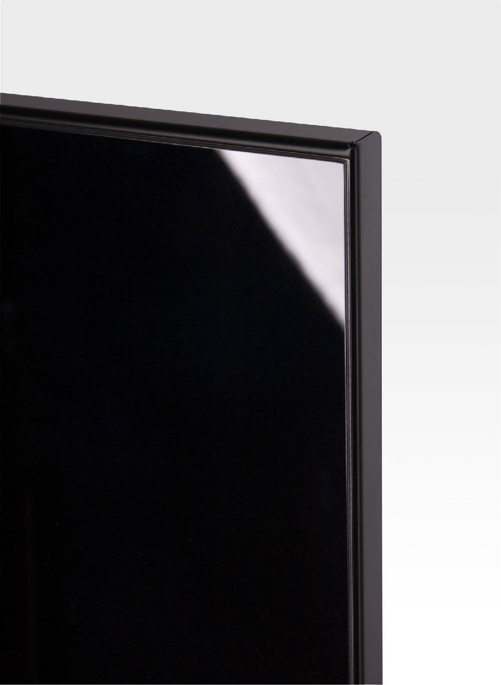 Szagato Badheizkörper mit Glas Design Montevideo 3 Glasfront 180x47cm 1118 Watt schwarz (+2 Halter 15mm) SZAGATO Designheizkörper mit Mittelanschluss Kostenloser Versand international