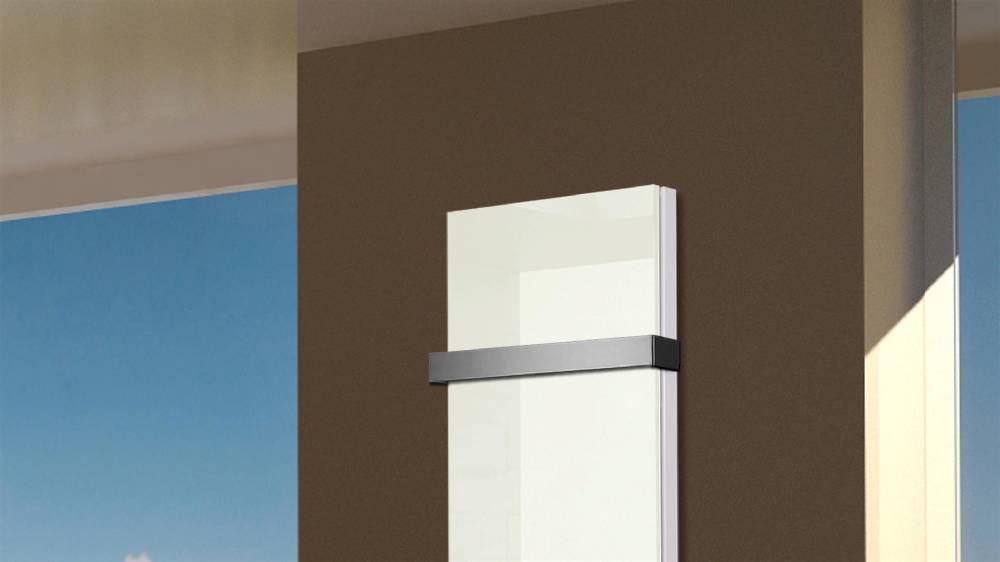 Szagato BADHEIZKÖRPER mit Glas Montevideo 5 Glasfront 120x47cm 1458 Watt weiß +1 Halter 50mm SZAGATO Designheizkörper Handtuchheizkörper mit Mittelanschluss Fabrik Onlineshop