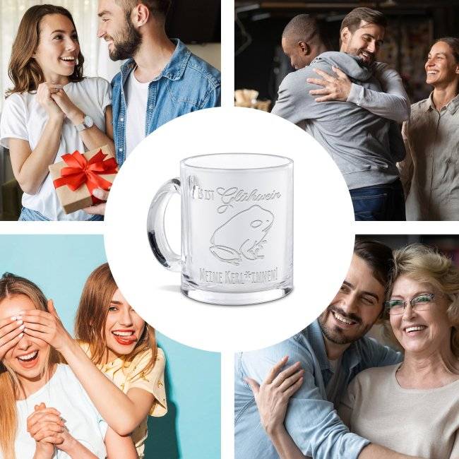 Tassendruck Glastasse mit Gravur - mit lustigem Spruch - Es ist Glühwein Meine Kerl*innen Im Verkauf