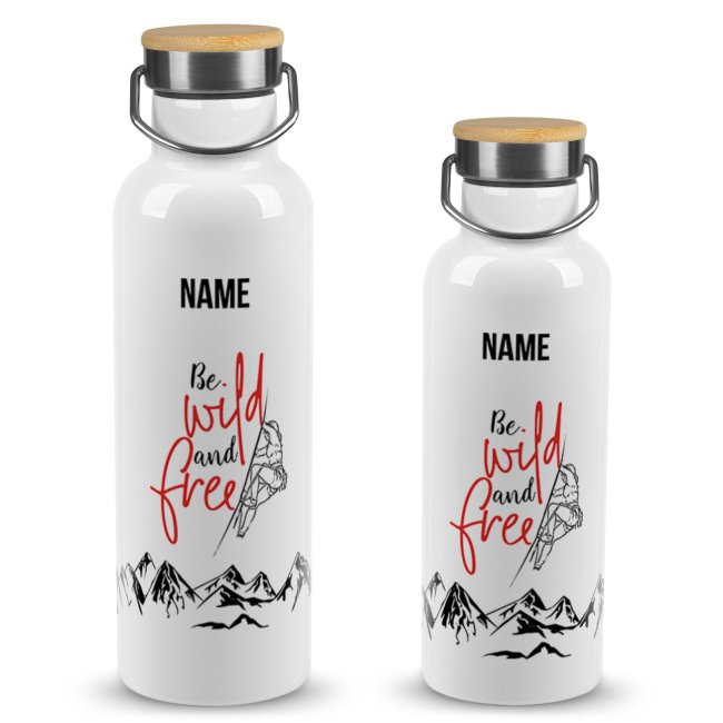 Tassendruck Trinkflasche mit Bambusdeckel - Be wild and free Frau - mit Name - Weiß